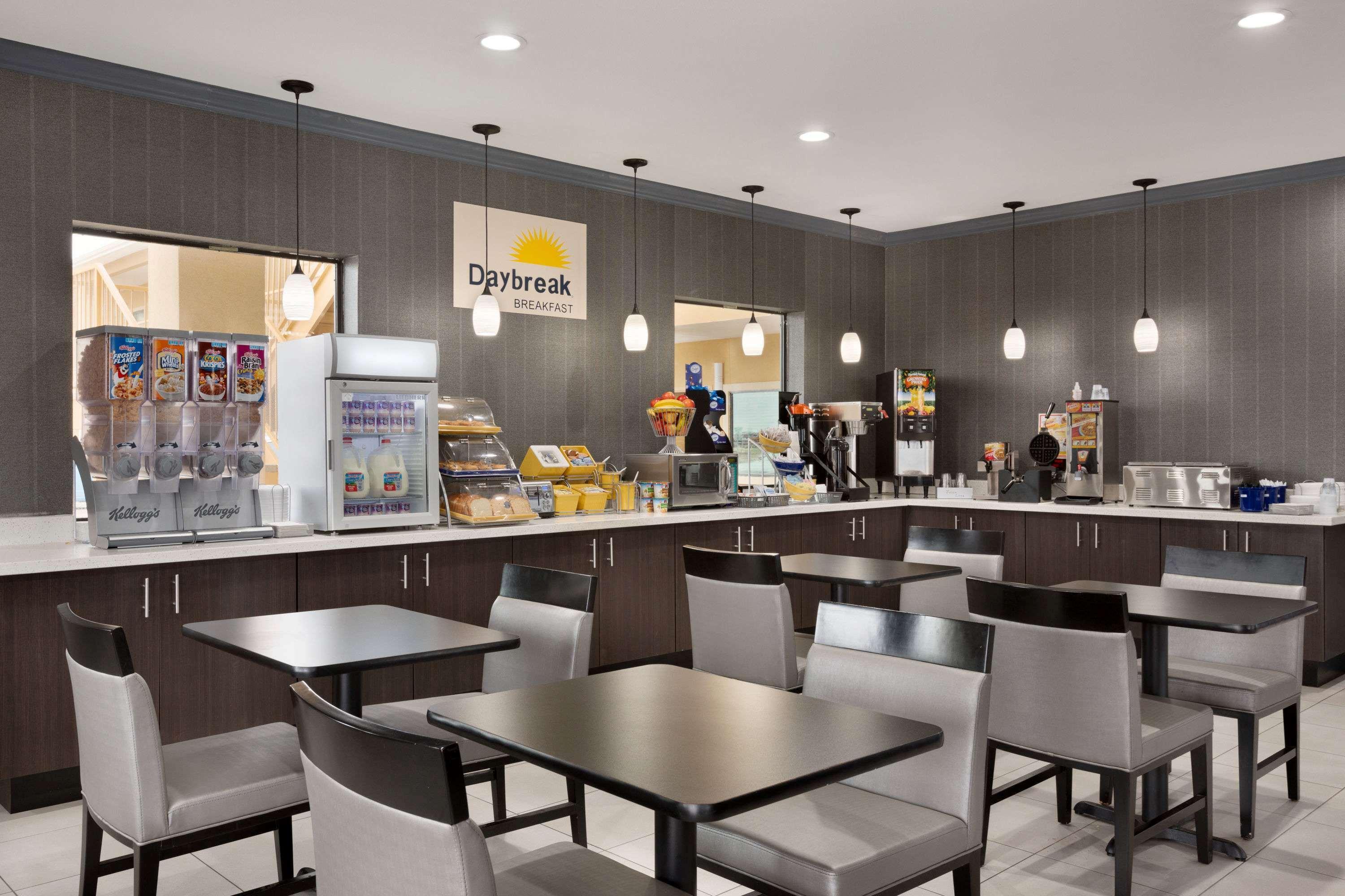 Days Inn By Wyndham Odessa Εξωτερικό φωτογραφία