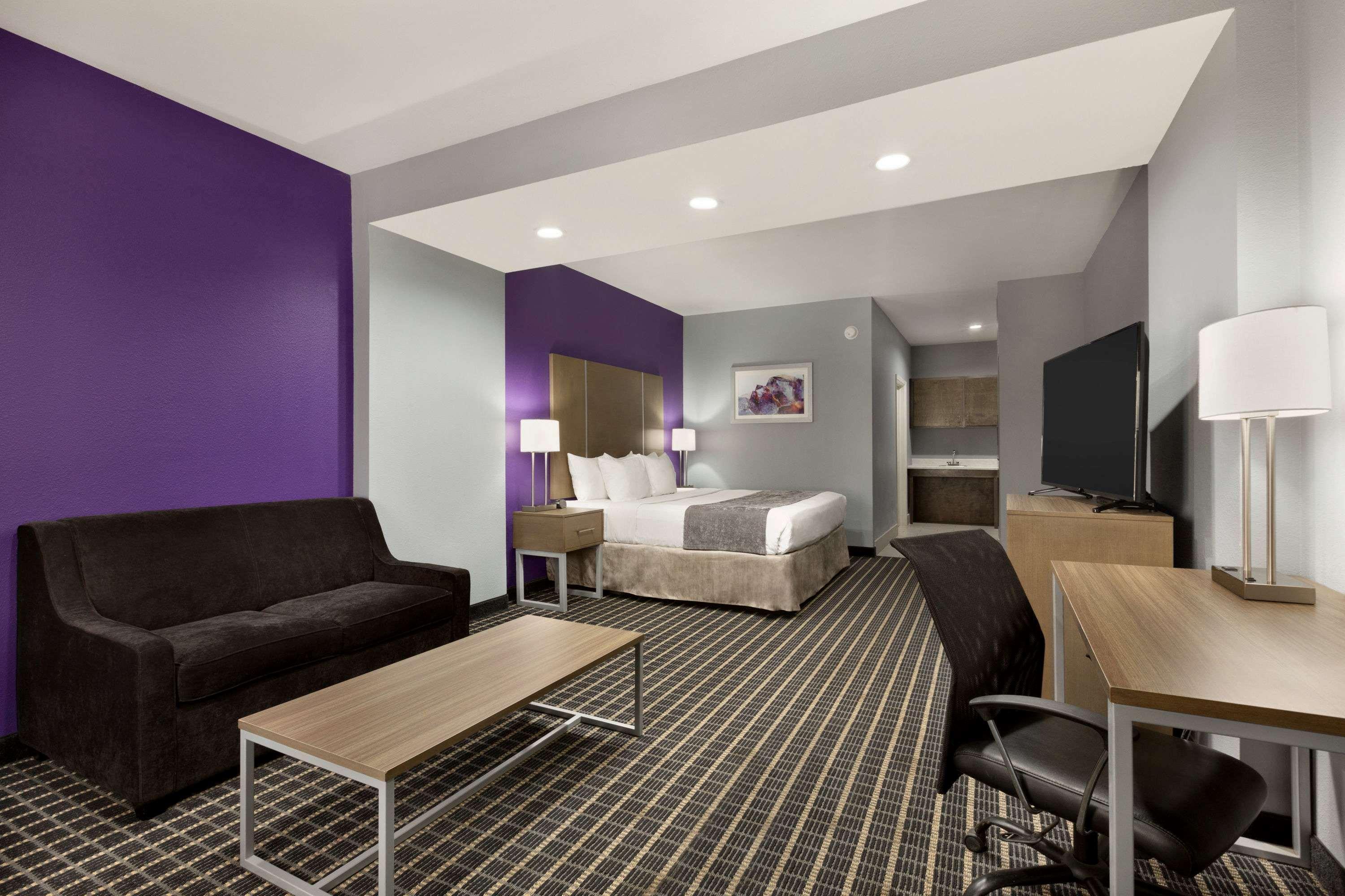 Days Inn By Wyndham Odessa Εξωτερικό φωτογραφία